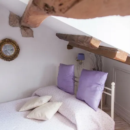 Authentic Konukevi 4*